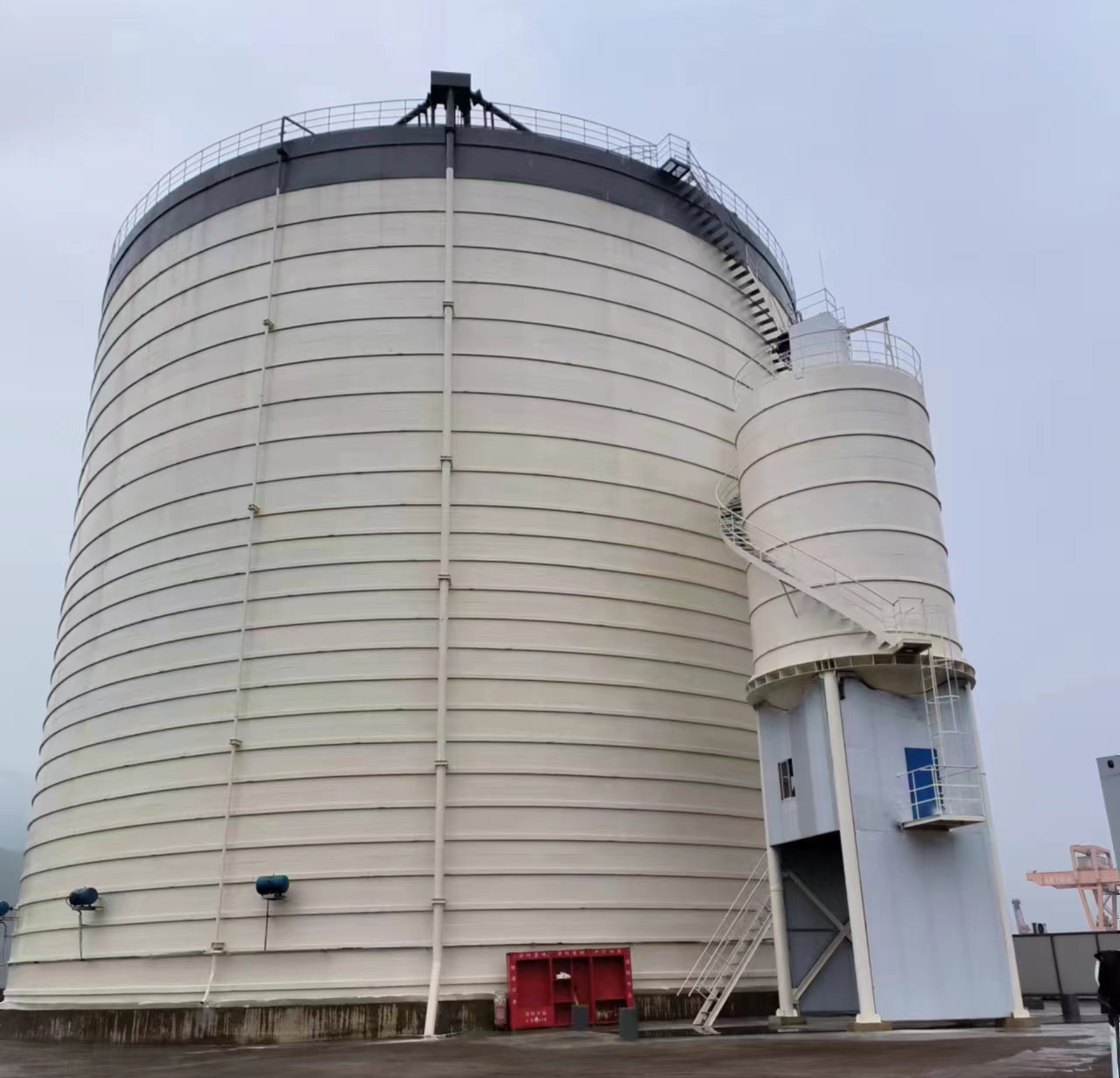 三台10万吨水泥钢板库