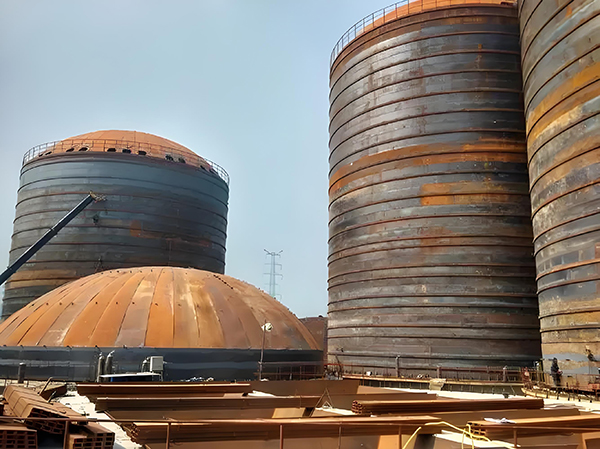 三台焦粉钢板仓